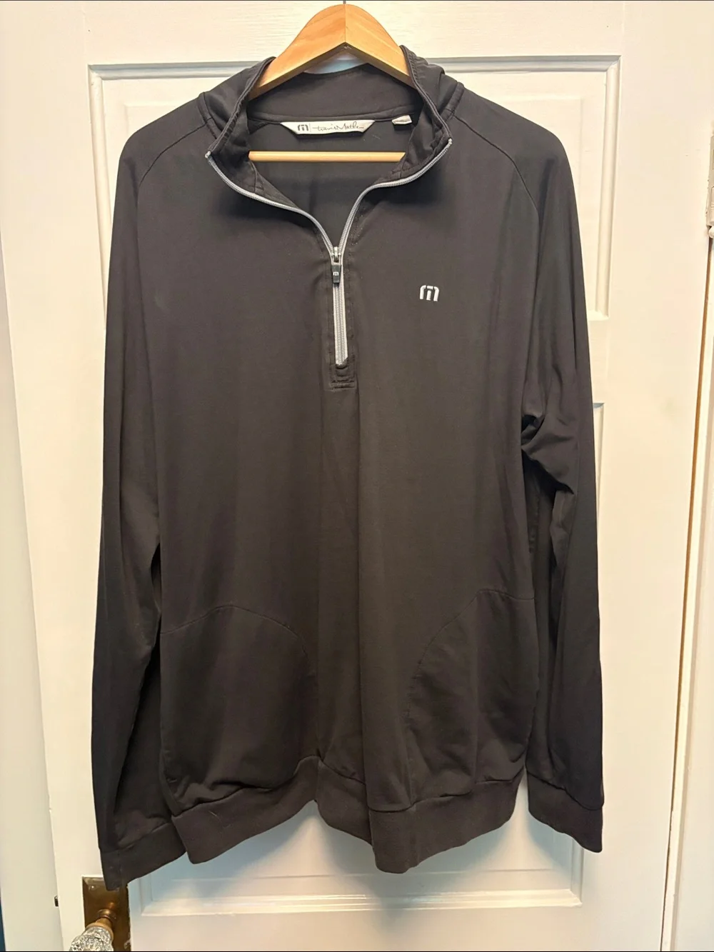 Travis Matthew Black Quarter-Zip Pullover XL